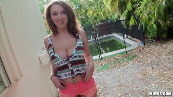 Brooke Wylde – Sneaking Around to Suck Dick