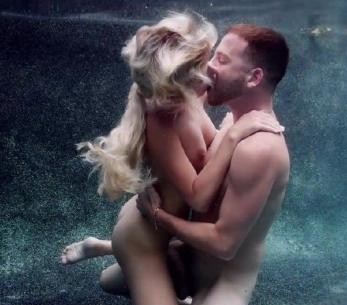 Sex Under Water – Alessandra Noir