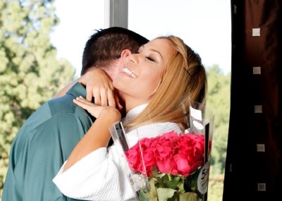 Mena Mason, Eric Masterson – Switcheroo Valentine