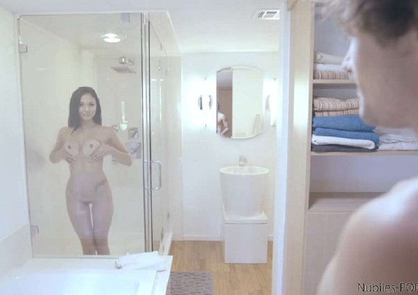 Ariana Marie – Sexy Marie