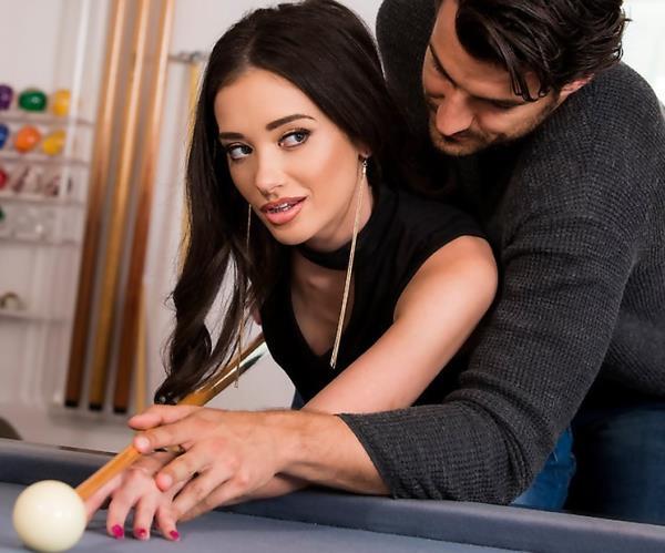 Gia Paige – Wreck Room