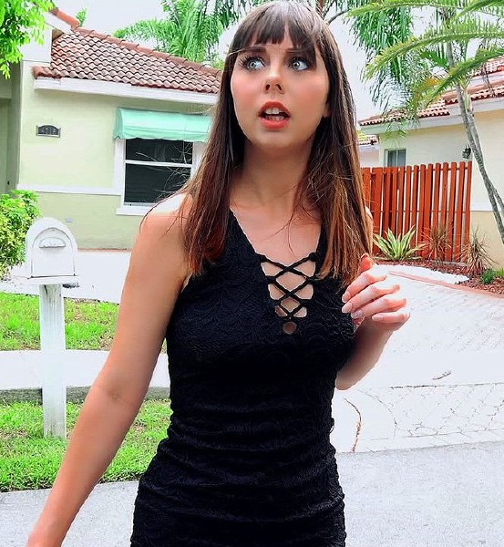 Shae Celestine – Roadside Sex With Teen Cutie