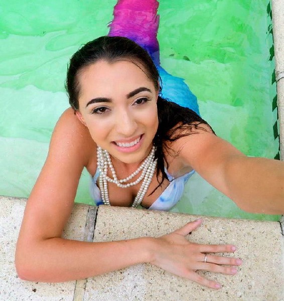 Jessica Jones – My Neighbor the Horny Mermaid