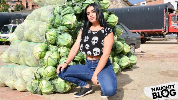 Carne Del Mercado – Julia Cruz