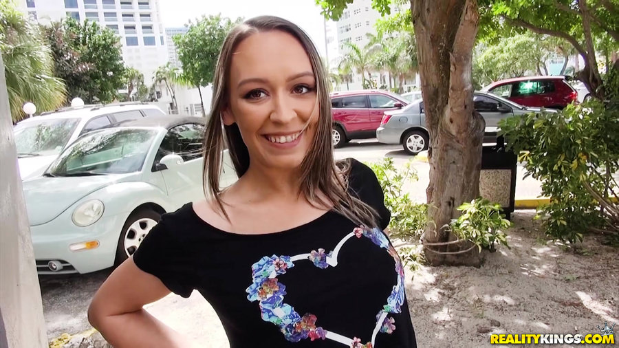 Raelynn Taylor – Cum Gobbler [REALITY KINGS FREE]