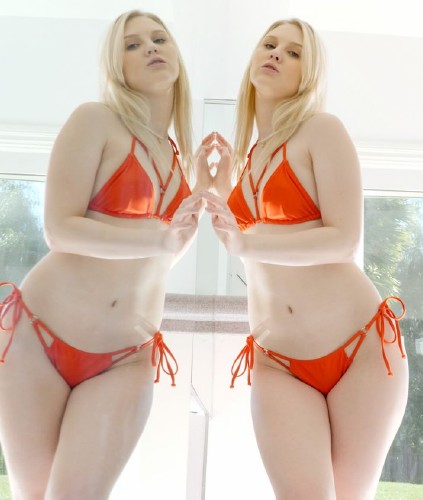 Lily Rader – Mirror, Mirro