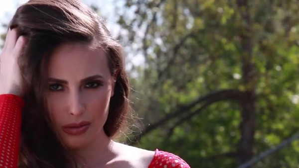 Casey Calvert – Gape