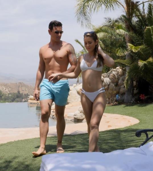 Paige Owens – Poolside Hook Up