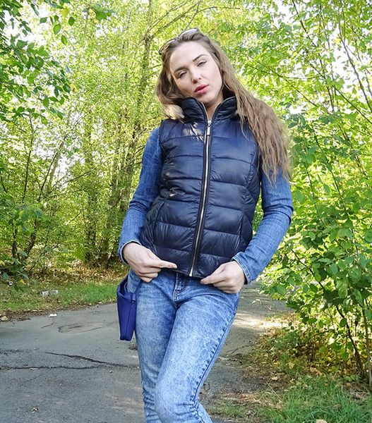 Nicole Pearl – Party babe fucks by the lake