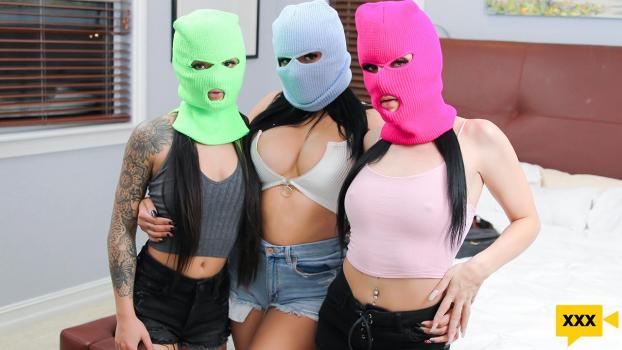 BFFs – Roxy Rain, Paisley Paige & Serena Santos