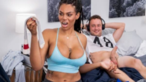 Halle Hayes Roommates With Fuck Buddy Benefits