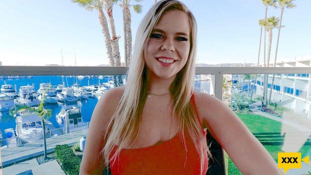 Percy Sires – Percy Sires Is A Smoking Hot Blondie With Massive Natural Tits