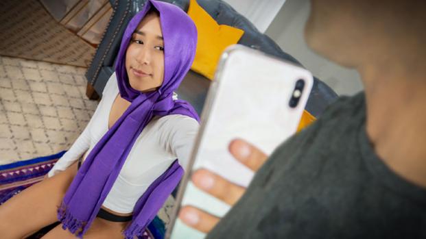 Hijab Hookup – Vanessa Vox
