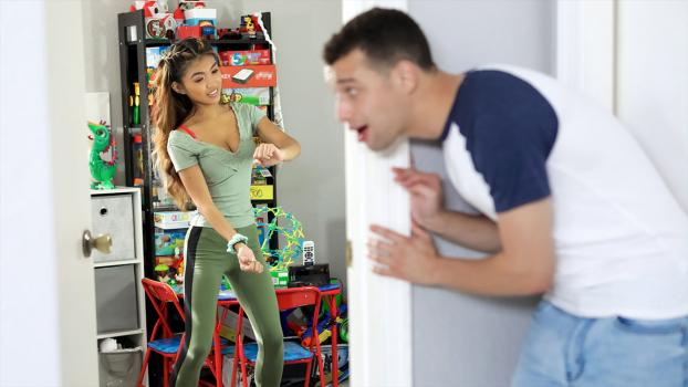 Family Strokes – Clara Trinity