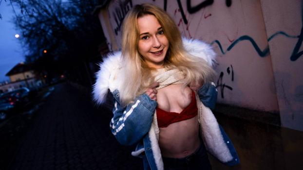 Public Agent – Sweetie Plum