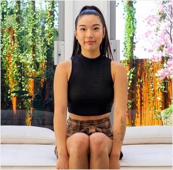 Net Girl – Elle