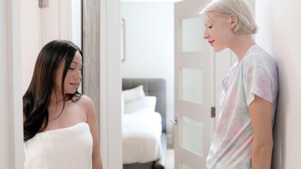 Girls Way – Lena Anderson & Jennifer White