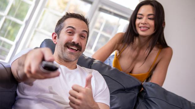 Scarlett Alexis – Magic Remote Vol 1 E1