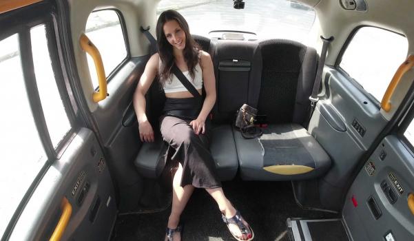 Sex In Taxi – Betzz