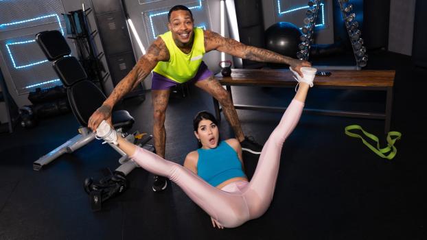 Lady Dee – Stretching Makes Me Wet