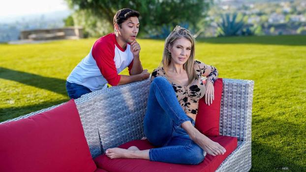 Love Her Feet – Gigi Dior